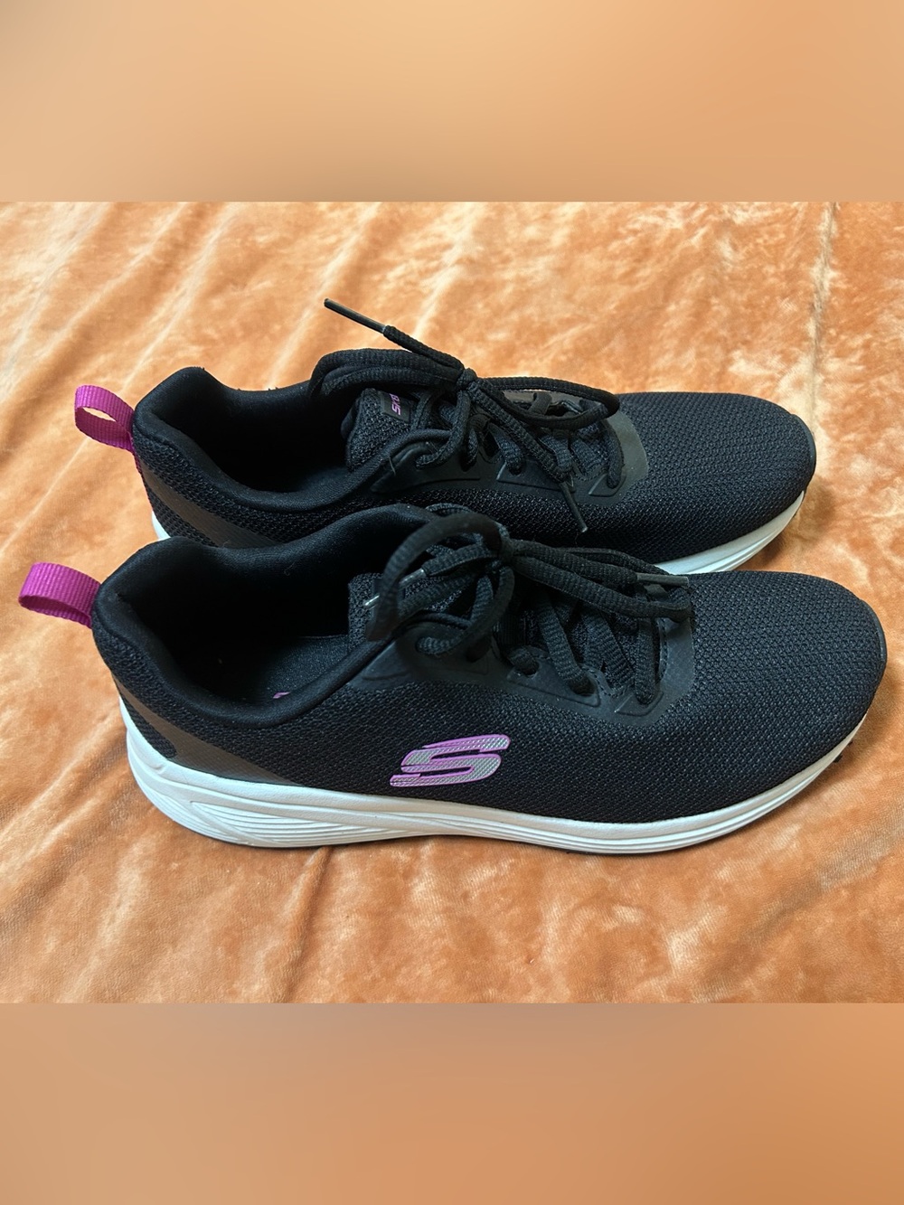 Skechers Black Mesh Running Sneakers with Purple Accents - Size 7.5